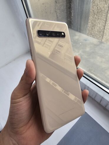 телефон s10: Samsung Galaxy S10 5G, Новый, 256 ГБ, цвет - Бежевый, 1 SIM