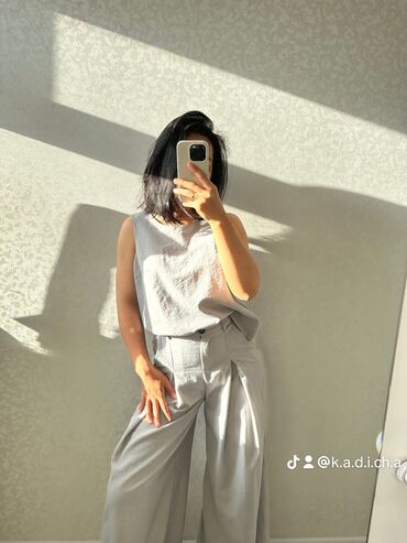 Другая женская одежда: Двойка трендовая 
Новая 
Размер 42-44 
Цвет серый