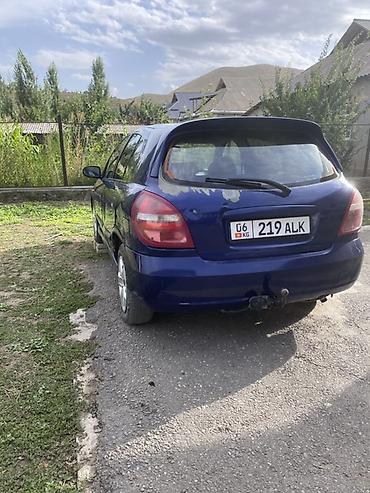 салон для машины: Nissan Almera: 2003 г., 1.5 л, Механика, Бензин, Хэтчбэк — 9