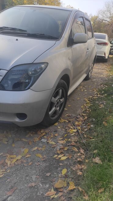 купить авто в рассрочку: Toyota ist: 2005 г., 1.3 л, Автомат, Бензин, Хэтчбэк