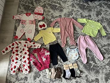 одежды для новорожденных: Продаю детские вещи примерно до 8 месяцев, зависит от телосложения — 1