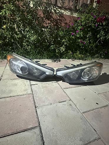 stop temiri: Məhsul: Avtomobil ön faraları komplekt (sol + sağ) Uyğunluq: Toyota — 1