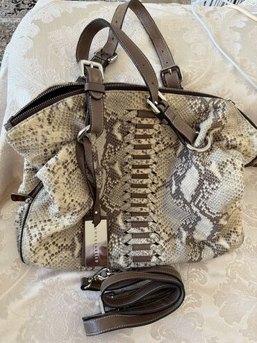 зажимы для денег: Coconelle brendinin çantası təmiz ilan dərisindən çox az işlənib təzə at lalafo.az зажимы для денег: Coconelle brendinin çantası təmiz ilan dərisindən çox az işlənib təzə