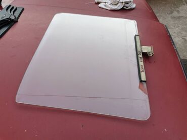 Auto delovi: Staklo desnih vrata Lada 2121 Niva. Polovno, ocuvano. Originaalno — 4