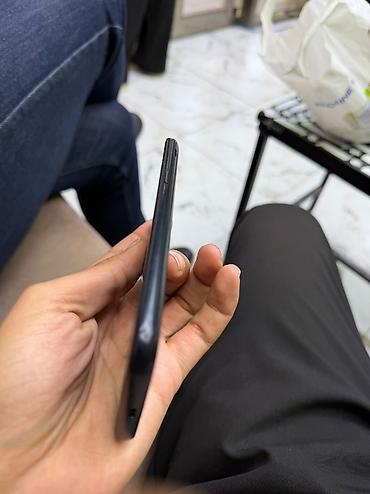 samsung j2 ekrani: Samsung J210, rəng - Qara, Barmaq izi — 2