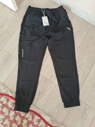 брюки с накладными карманами мужские: Брюки L (EU 40)