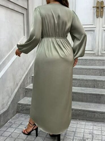 Haljine: Cena 3300din Vel 0XL,1XL,2XL,3XL,4XL Poručuje se, isporuka za nedelju — 7