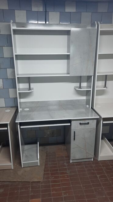 Парты: Новые столы компьютерные сом шкафчиком из российского материала длина — 6