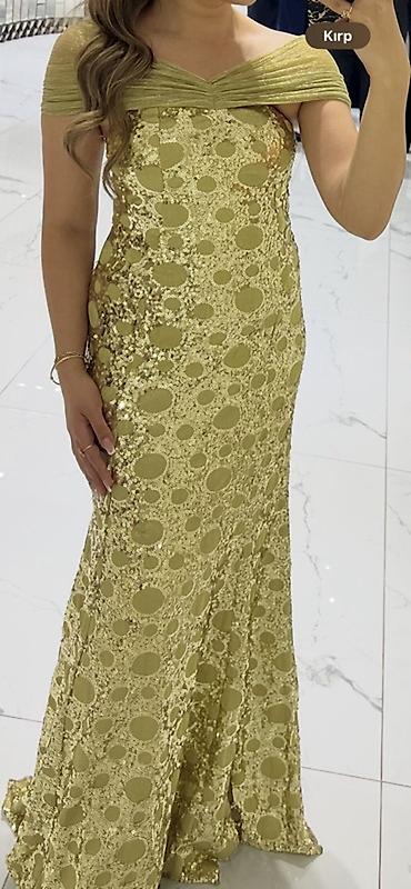 ziyafet donu type 0 per page 99: Məhsul: Qızılı rəngdə ziyafət/libas - Model: Off-shoulder (açıq — 1