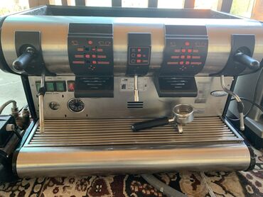 автоматические кофемашины для кафе: Кофеварка, кофемашина