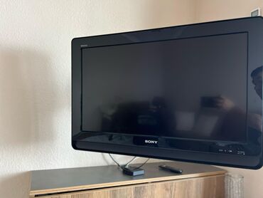 Телевизоры: Телевизор Sony, 32 дюйма. отличное состояние . жидкокристаллический