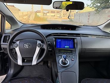 Toyota: Toyota Prius: 2010 г., 1.8 л, Гибрид, Хетчбек — 8