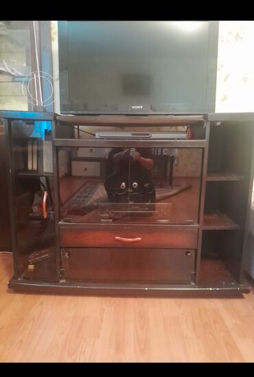 стеклянная тумба под телевизор: Прямой ТВ стенд, С полками, Ламинат