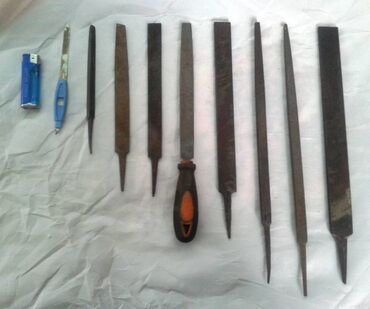набор инструментов для работы с кожей: Набор советских напильников из гаража. Формы: плоские - 4 штуки