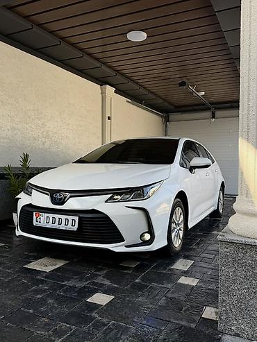 ayon s: Toyota Corolla: 2019 г., 1.8 л, Вариатор, Гибрид, Седан — 4