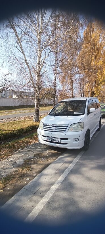 дом на колесах цена бу: Toyota Noah: 2003 г., 2 л, Автомат, Бензин, Минивэн