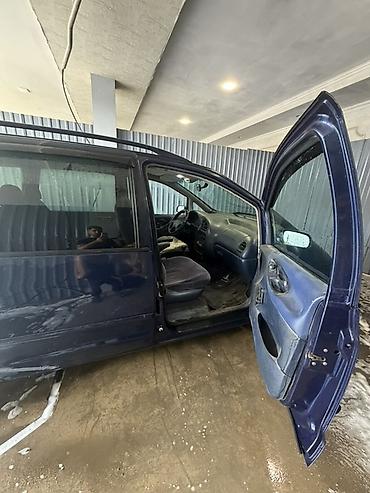 Seat: Seat Alhambra: 0.2 l | 1999 il Van/Minivan — 10