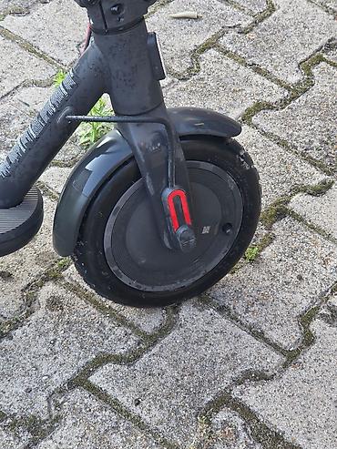 Sports & Leisure: Prodajem Xiaomi električni trotinet 4, prve generacije. Trotinet je — 4
