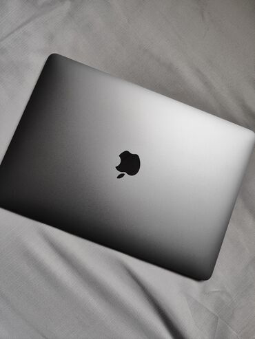 макбук м2: Ноутбук, Apple, 8 ГБ ОЗУ, Intel Core i5, 13.3 ", Б/у, Для несложных задач
