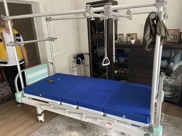 Медицинская мебель: Кровать ортопедическая Б/У кровать для лежачих больных