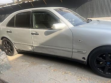 cls w218: Mercedes-Benz E-Class: 1997 г., 2.3 л, Механика, Бензин, Седан — 8