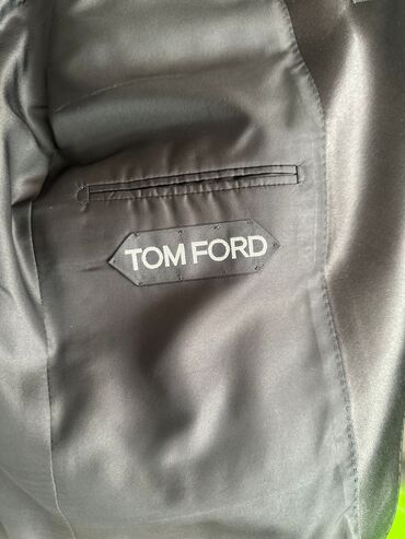 Kostyumlar: Tom Ford smokinq dəsti. 10 000 manata alinib. cemi bir defe oz toyuna — 3