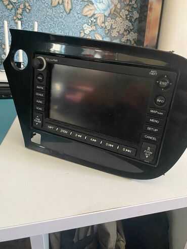 Maqnitofonlar: Original Honda Insight Monitorudur, heçbir problemi yoxdur. Real