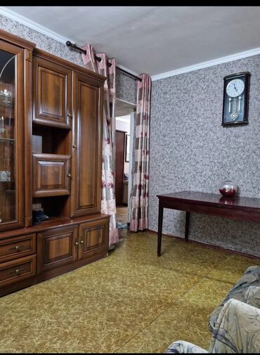 снять квартиру без риэлтора: 3 комнаты, 58 м², 104 серия, 1 этаж, Косметический ремонт
