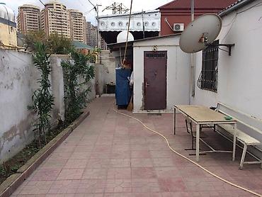 ağsuda ev satışı: 9-cu mikrorayon 5 otaqlı, 110 kv. m, Təmirsiz — 2