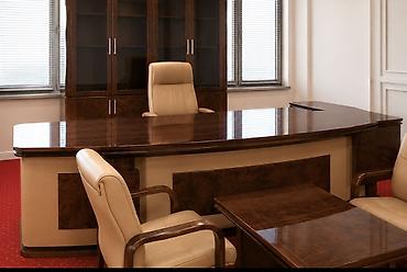 mdf divar panelleri: Mebel dəsti – rəhbər kabineti Tərkibi: - Geniş rəhbər masası: L — 4