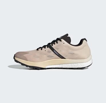 Кроссовки и спортивная обувь: ADIDAS. КРОССОВКИ ДЛЯ БЕГА НА СВЕРХДЛИННЫЕ ДИСТАНЦИИ. Найдите свое — 6