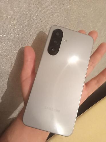 iphone adaptor: Samsung Galaxy A17, 128 GB, rəng - Gümüşü, Face ID — 1