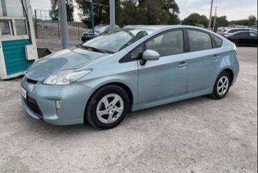 Toyota: Toyota Prius: 2015 г., 1.8 л, Автомат, Гибрид, Хэтчбэк