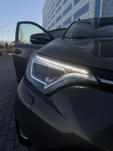 Toyota: Toyota RAV4: 2017 г., 2.5 л, Вариатор, Гибрид, Кроссовер — 19