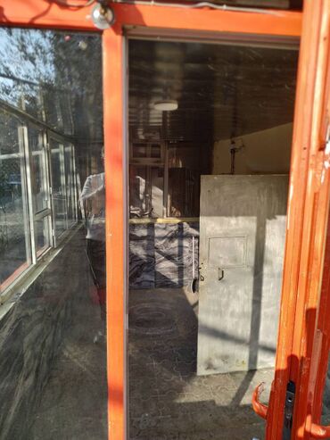 Digər kommersiya daşınmaz əmlakı: Yasamalda Lider TV ve Salyanski kazarmanın yanında 5/1 mertebesi tam — 2