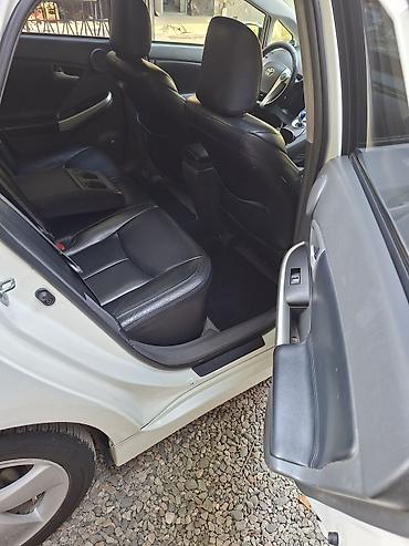би лед установка: Toyota Prius: 2010 г., 1.8 л, Вариатор, Гибрид, Лифтбек — 10