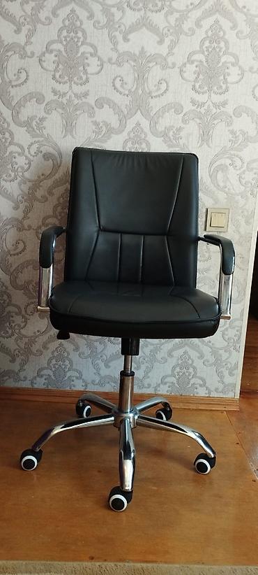 Ofis mebeli: Ofis/iş stulu – qara rəng - Material: süni dəri oturacaq və bel — 3
