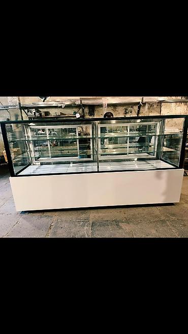 Холодильное оборудование: Kafe, şirniyyat evi və marketlər üçün şüşə vitrinli soyuducu stendlər — 4