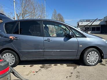 Toyota: Toyota Corolla Verso: 2002 г., 1.8 л, Ручные, Бензин, Минивэн at lalafo.kg — 3 Toyota: Toyota Corolla Verso: 2002 г., 1.8 л, Ручные, Бензин, Минивэн — 3