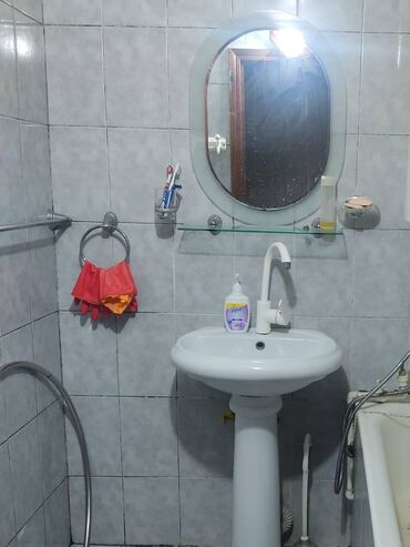 Uzunmüddətli kirayə mənzillər: Sumqayıt şəhəri, 9-cu mkr-n ərazisində inşa edilmiş 9 mərtəbəli köhnə — 5