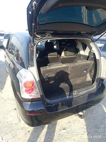 red cell: Toyota Corolla Verso: 2004 г., Механика, Бензин, Минивэн — 6