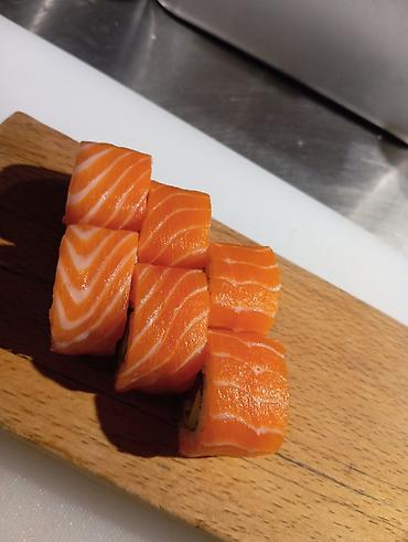 Готовые блюда, кулинария: Авторская кухня: свежеприготовленные блюда европейской и японской — 9