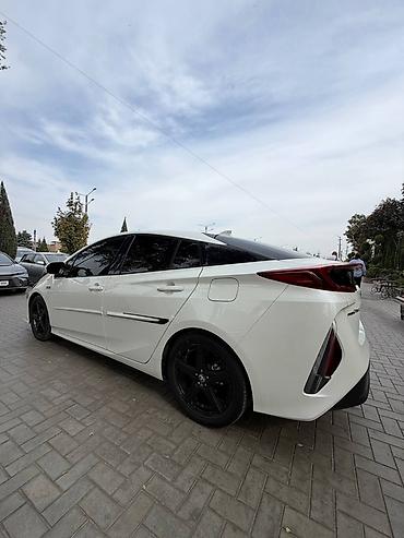 prius plus: Toyota Prius: 2018 г., Гибрид, Хэтчбэк — 1