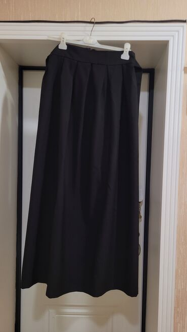 Ətəklər: 7 man
42 razmer
sekli sola cevirin — 4