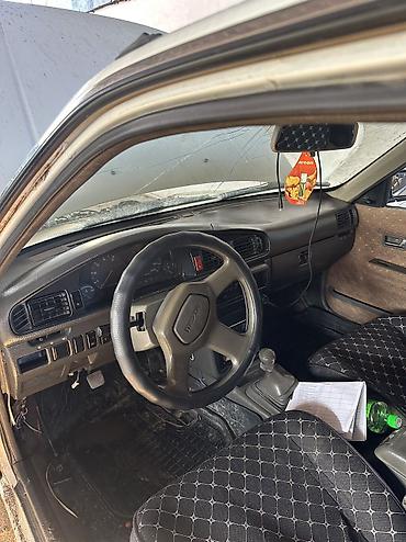 mazda 929: Mazda 626: 1991 г., 2 л, Механика, Бензин, Седан — 4