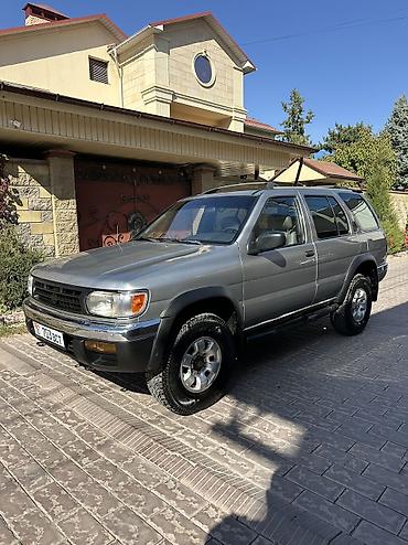 Nissan Pathfinder: 1998 г., 3.3 л, Механика, Бензин, Внедорожник