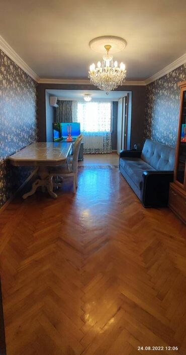 Uzunmüddətli kirayə mənzillər: Gənclik metrosununa Gənçlik mola yaxın 6 mertebeli binanın 5-ci — 1