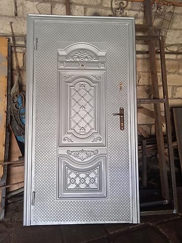 Giriş qapıları: 140 azn dən başlayan demir qapılar tək satılan qapılar 160 azn — 9