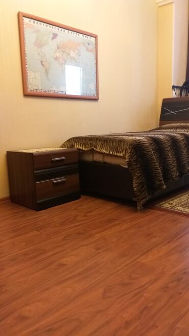 Otaqların uzunmüddətli kirayəsi: Studio tipli, tam mebelləşdirilmiş otaq və mətbəx dəsti. - Otaq — 10