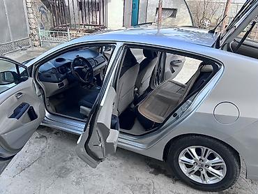Honda: Honda Insight: 2009 г., 1.3 л, Автомат, Гибрид, Лифтбек — 18